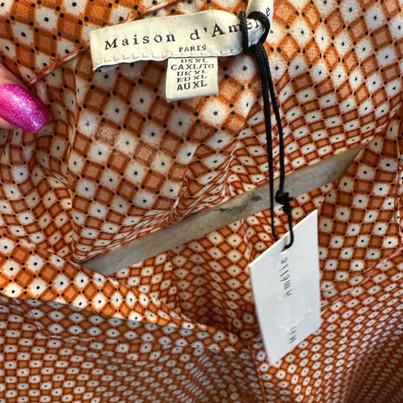 Stylish Geometric Button Down Shirt for Women - Picture 3 of 3